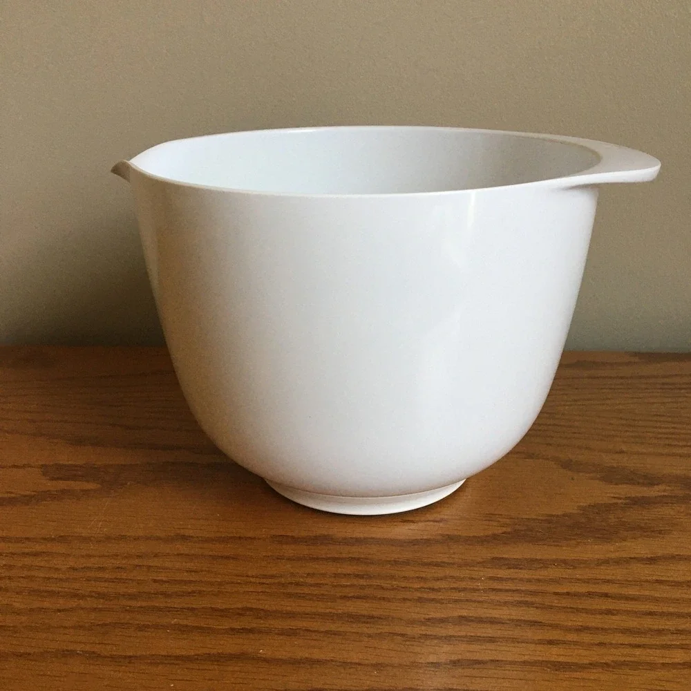 Rosti Denmark Melamine Spout Mixing Batter Bowl Nesting WHITE 1.5 L
